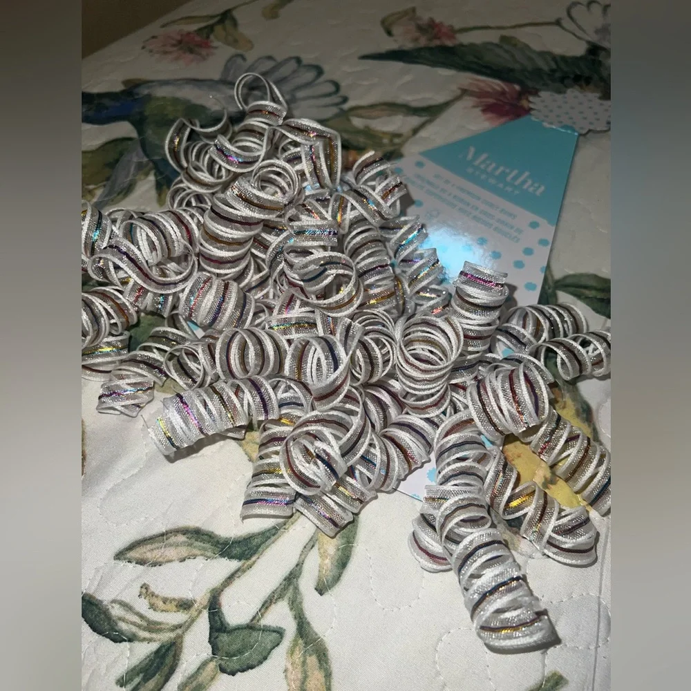 Martha Stewart set of 8 curly bows NWT